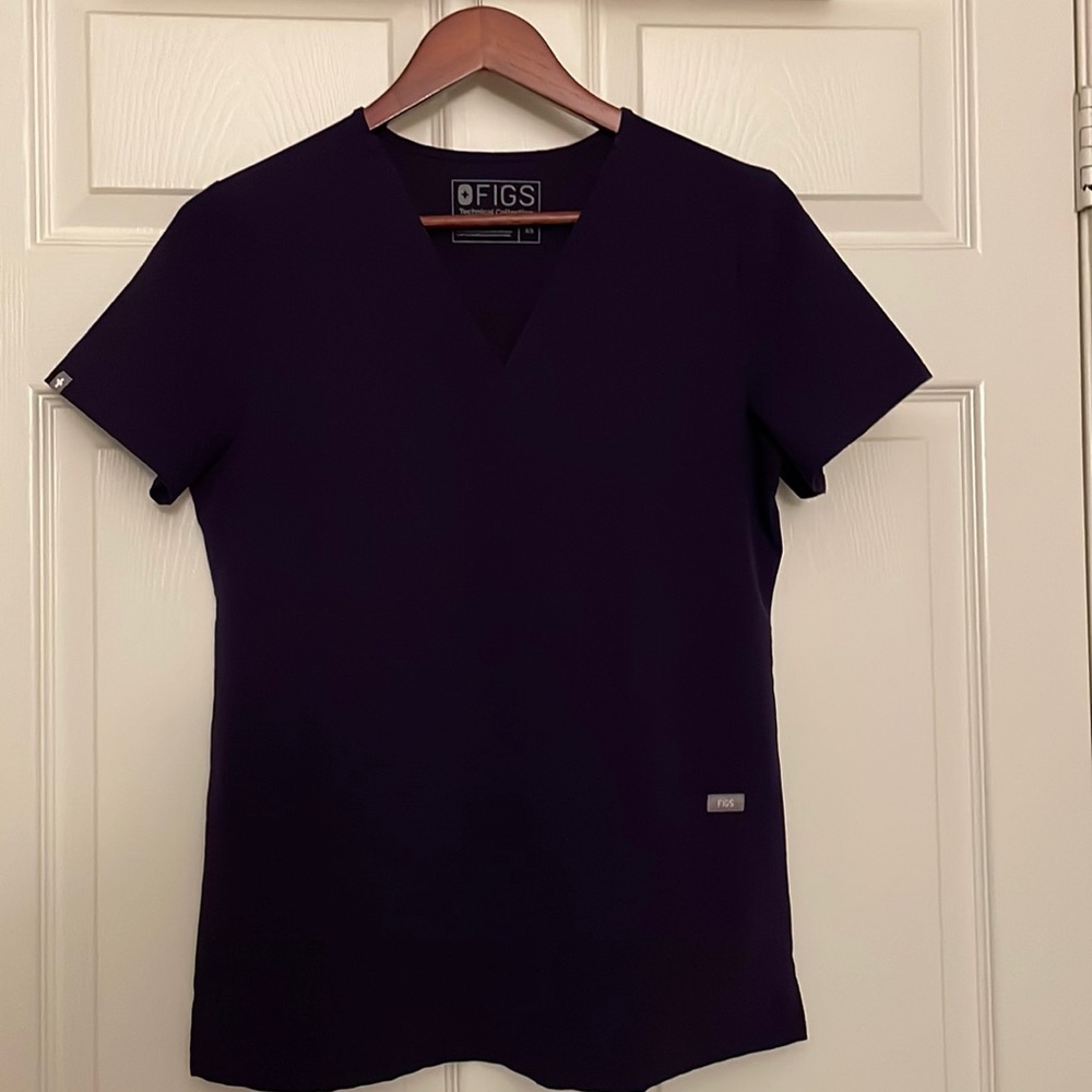 Figs XS Casma Scrubs Top (purple)